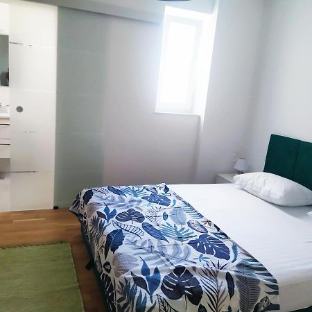 New Luxury 3 Bedroom 4 Air Conditioners Zára Kültér fotó