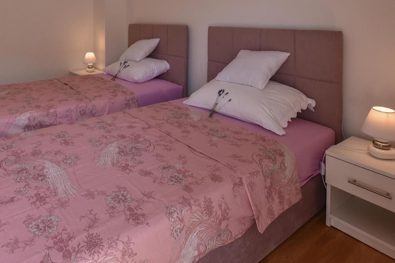 New Luxury 3 Bedroom 4 Air Conditioners Zára Kültér fotó