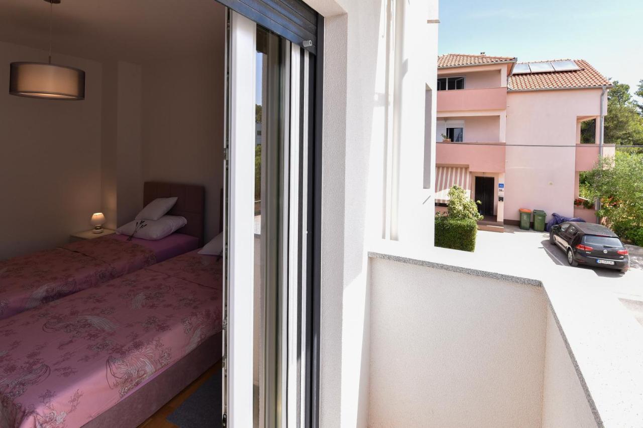 New Luxury 3 Bedroom 4 Air Conditioners Zára Kültér fotó