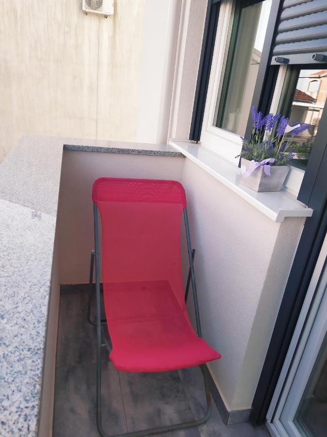 New Luxury 3 Bedroom 4 Air Conditioners Zára Kültér fotó