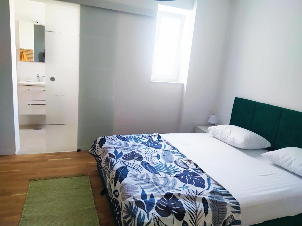 New Luxury 3 Bedroom 4 Air Conditioners Zára Kültér fotó